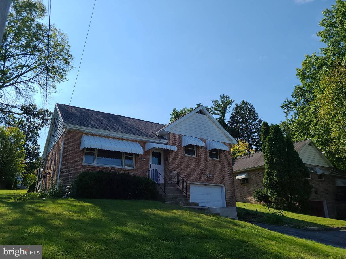 Reading, PA 19607,921 CRESTVIEW AVE