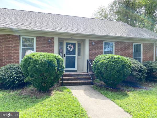 Fredericksburg, VA 22405,1 BRIDLE PATH LN.