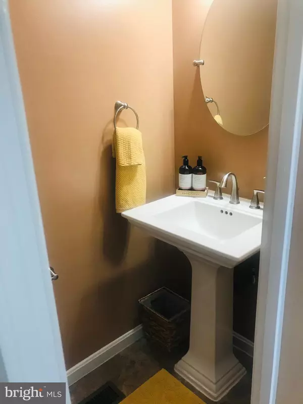 Woodbridge, VA 22192,2168 MAYFLOWER DR