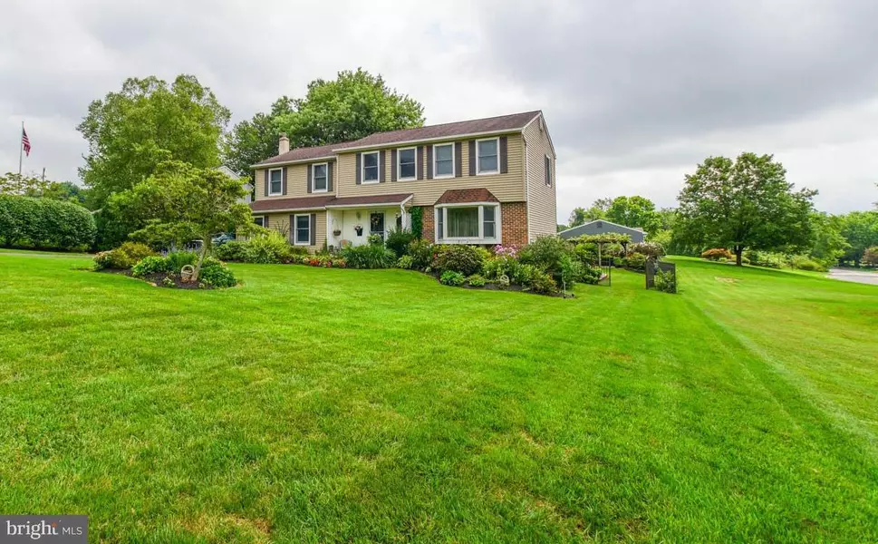 250 BRIARWOOD LN, Harleysville, PA 19438