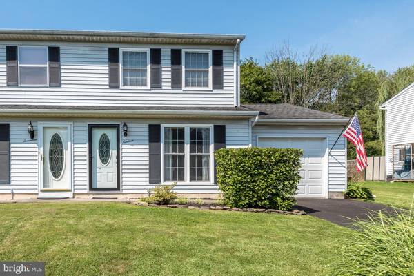 19 LUCKY LN, Quakertown, PA 18951