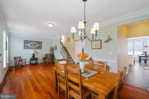 Chantilly, VA 20152,43082 BARONS ST