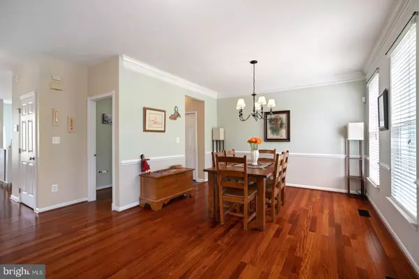 Chantilly, VA 20152,43082 BARONS ST