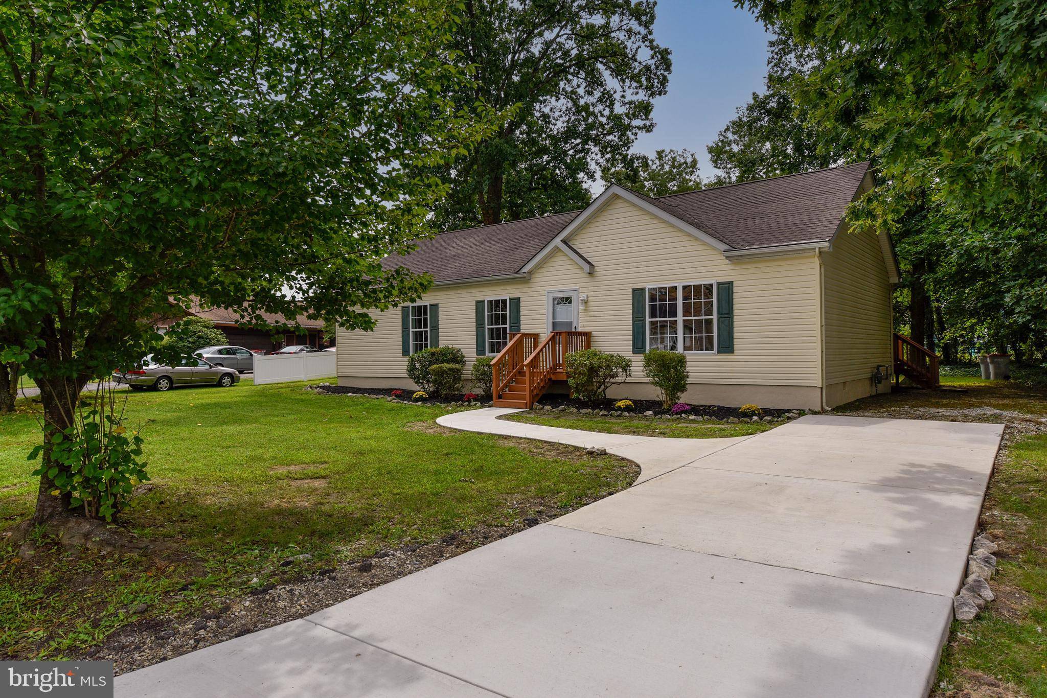 1029 HAMILTON DR, Vineland, NJ 08360