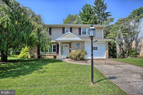 236 GREEN LANE DR, Camp Hill, PA 17011