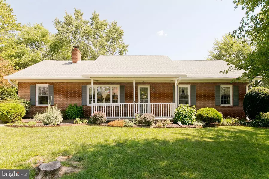 314 FREDERICKTOWNE DR, Stephens City, VA 22655