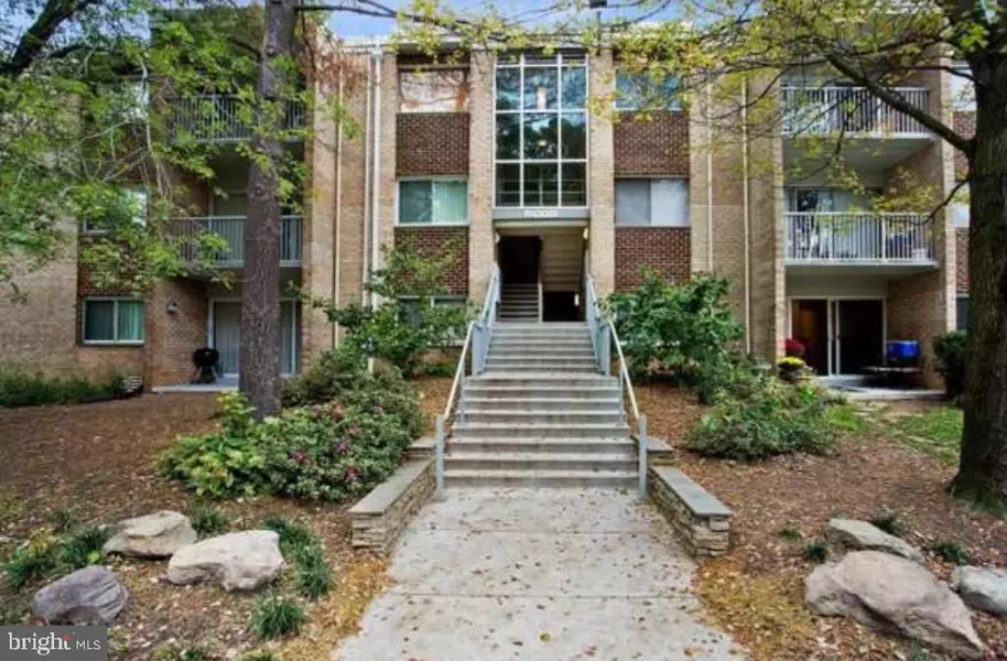 8002 CHANUTE PL #16, Falls Church, VA 22042