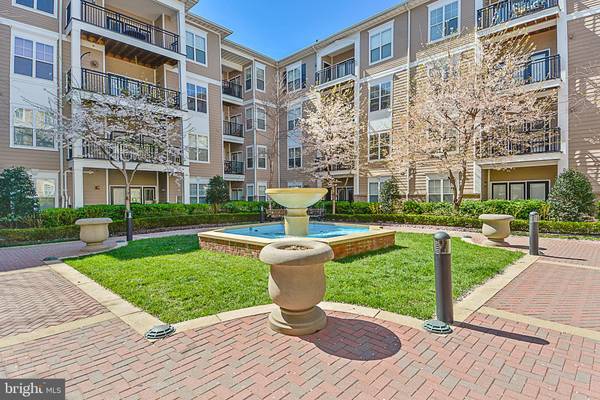 501 HUNGERFORD DR #257, Rockville, MD 20850