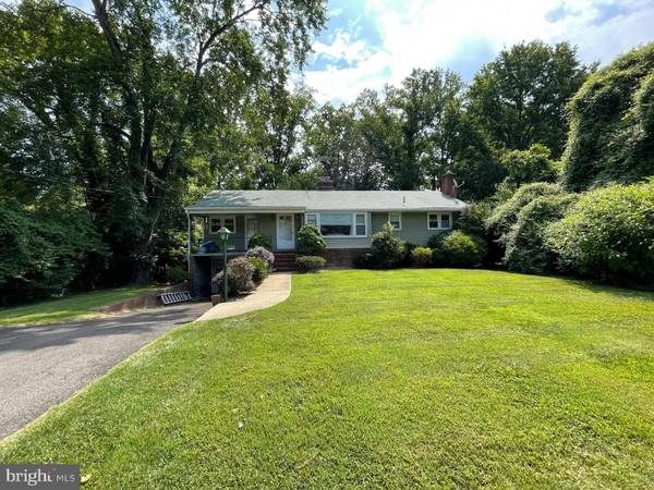 3409 RADNOR PL, Falls Church, VA 22042