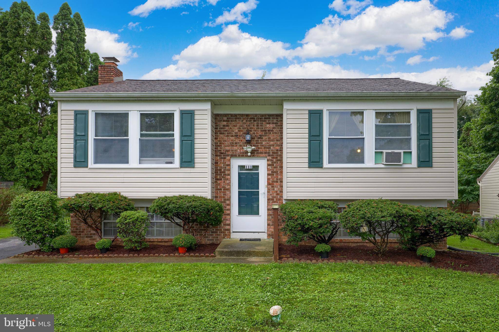 111 TANGLEWOOD LN, Lancaster, PA 17601