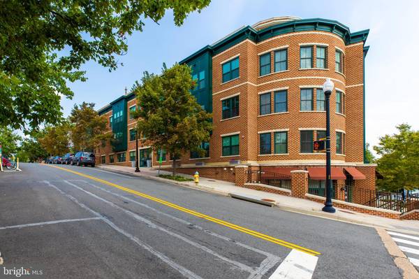 2101 N MONROE ST #307, Arlington, VA 22207