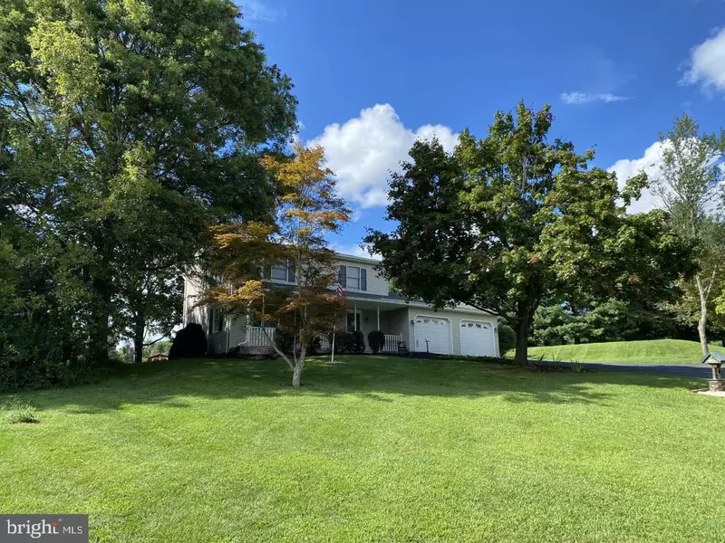 617 MARTIN DR, Mechanicsburg, PA 17055