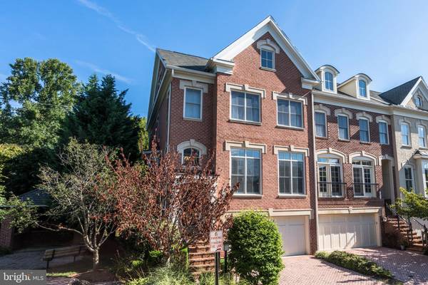 7012 EASTERN RED CEDAR LN, Mclean, VA 22101