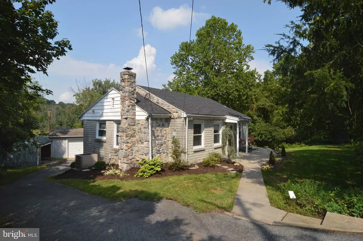 Leesport, PA 19533,317 MCCOY LN