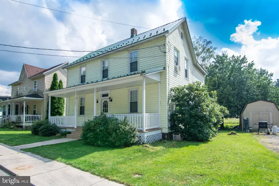 107 WALNUT ST, Friendsville, MD 21531