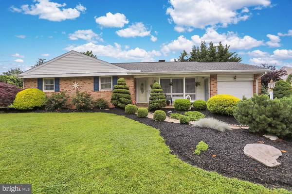 1742 YORK RD, Wyomissing, PA 19610