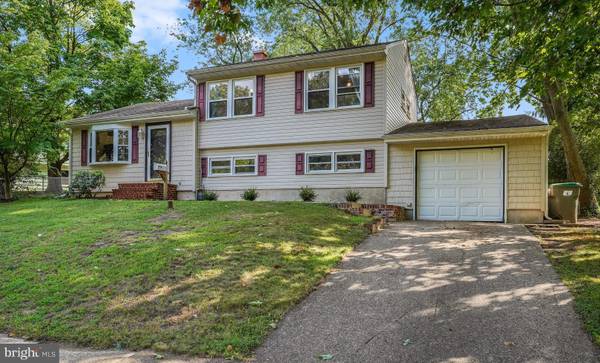 53 OSAGE RD, Claymont, DE 19703