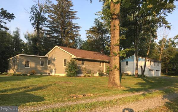 11 STREAMSIDE LN, Oley, PA 19547