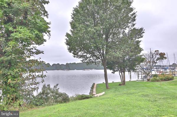 4929 W CHALK POINT RD, West River, MD 20778