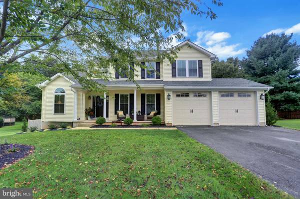 74 SMOKEBOX CIR, Stewartstown, PA 17363