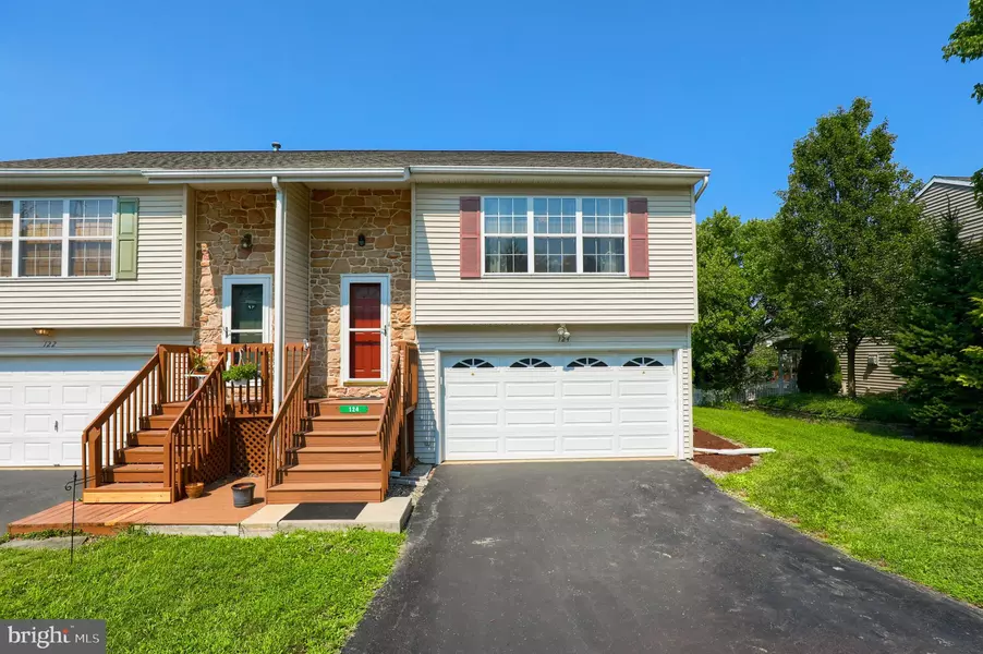 124 NORLAWN CIR, Lancaster, PA 17601