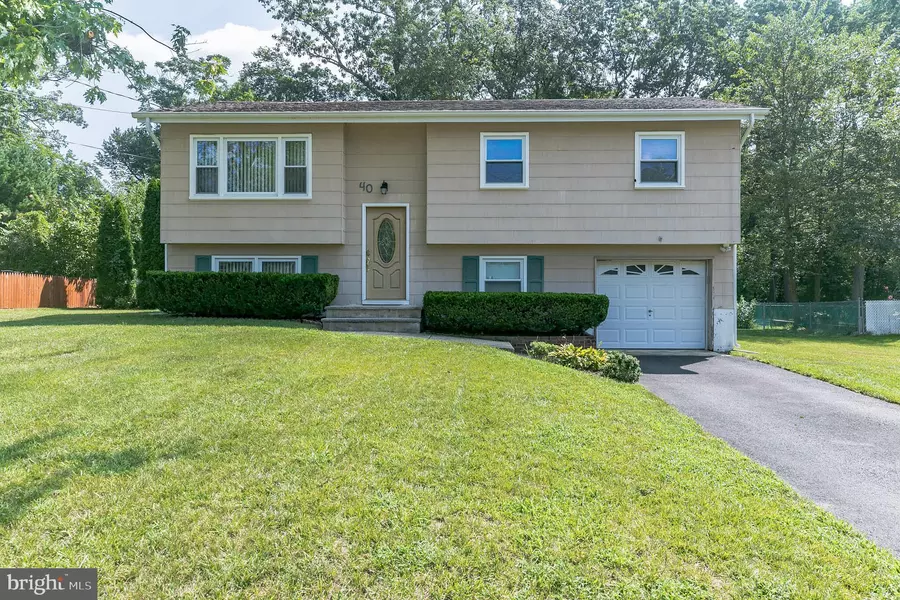 40 DOGWOOD DR, Jackson, NJ 08527