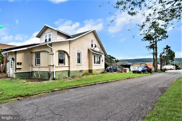 Lehighton, PA 18235,611 MAHONING ST