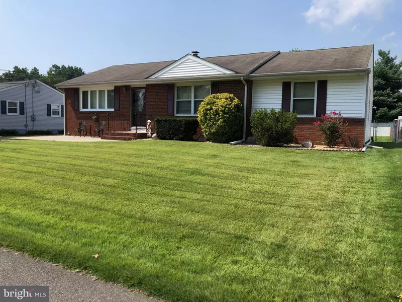 15 RATIGAN AVE, Bordentown, NJ 08505