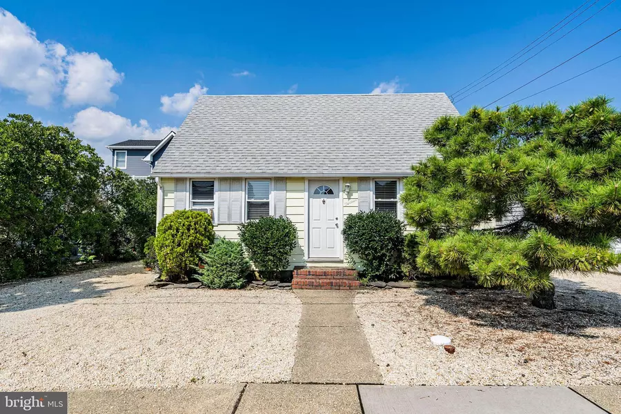 13 E RHODE ISLAND, Long Beach Township, NJ 08008