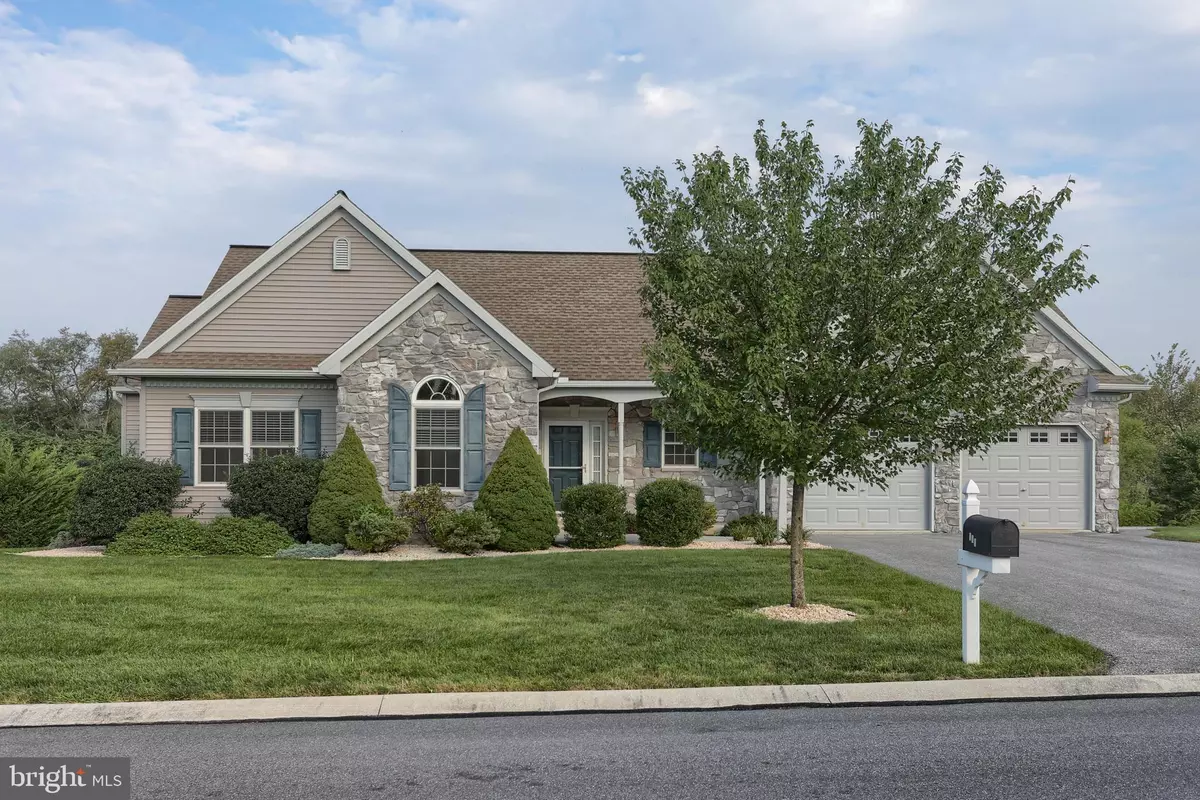 Lebanon, PA 17046,857 WATER EDGE CT