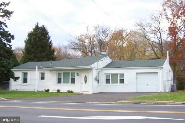 4018 HULMEVILLE, Bensalem, PA 19020