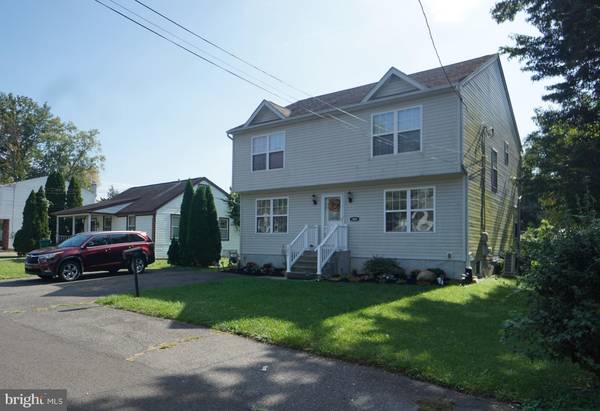 1801 WILLOW AVE, Bristol, PA 19007