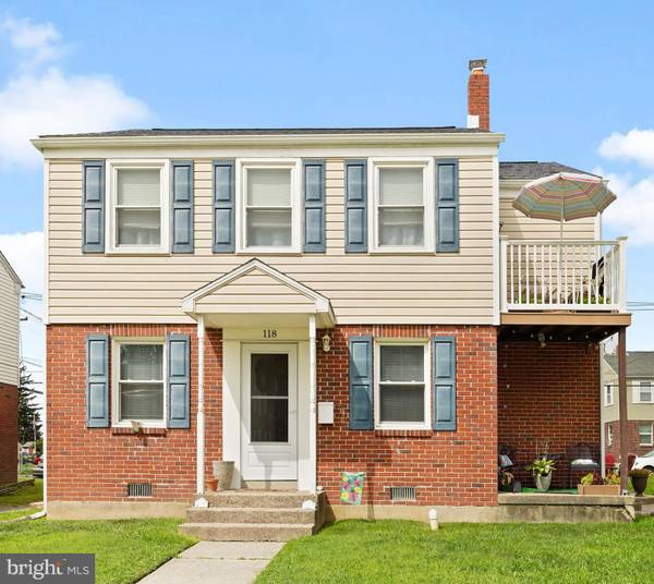 118 W PARKWAY AVE, Chester, PA 19013