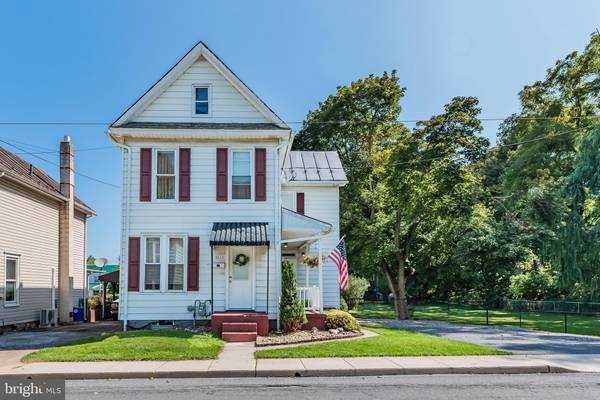 111 LOCUST ST, Shippensburg, PA 17257