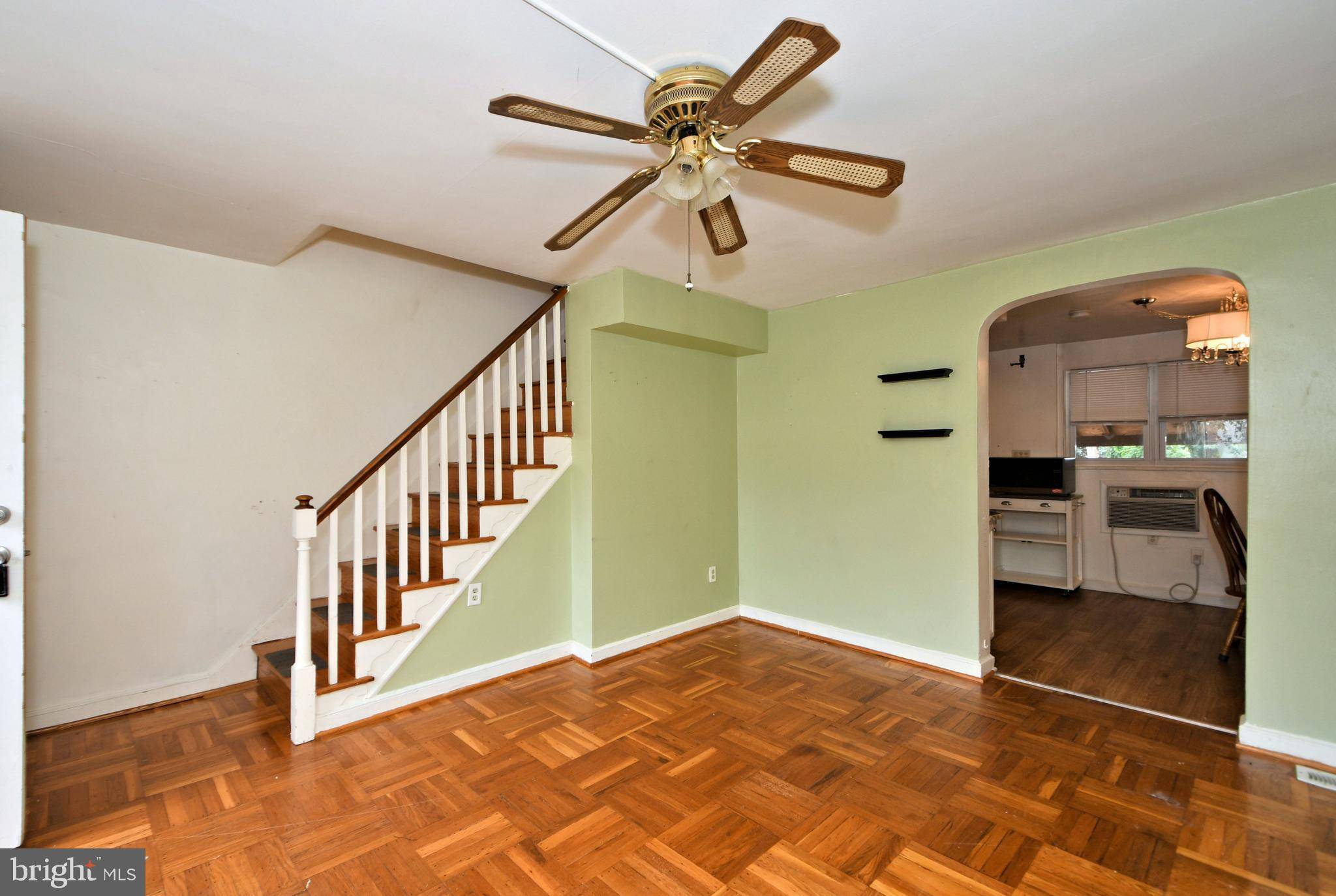 Philadelphia, PA 19128,216 OVERLOOK RD