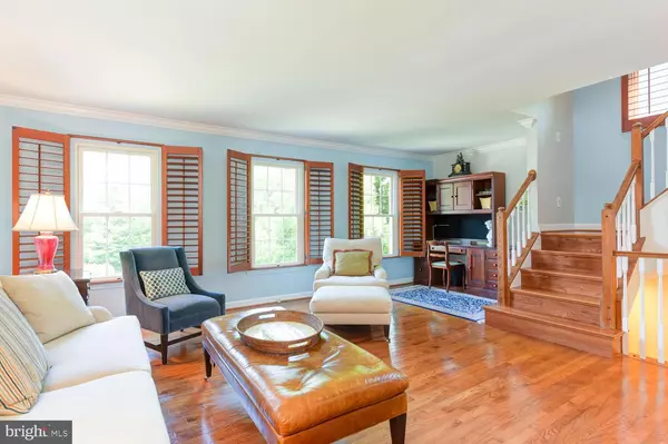 Falls Church, VA 22043,6848 MCLEAN PROVINCE CIR