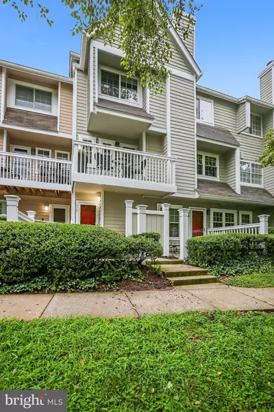 10827 HAMPTON MILL TER #330, North Bethesda, MD 20852