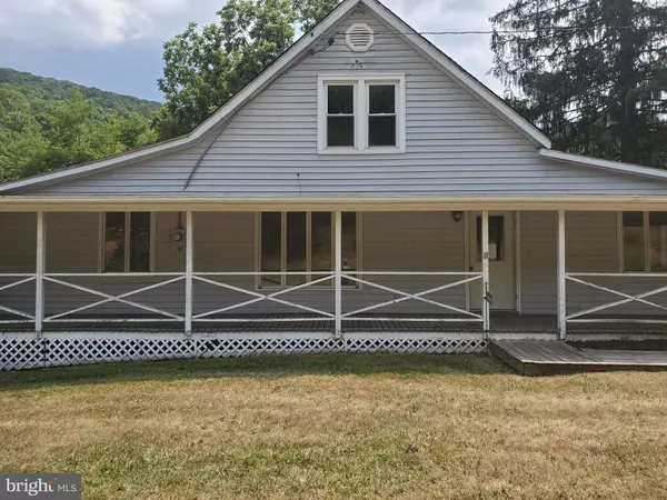 11111 LUNICE CREEK HWY, Maysville, WV 26833