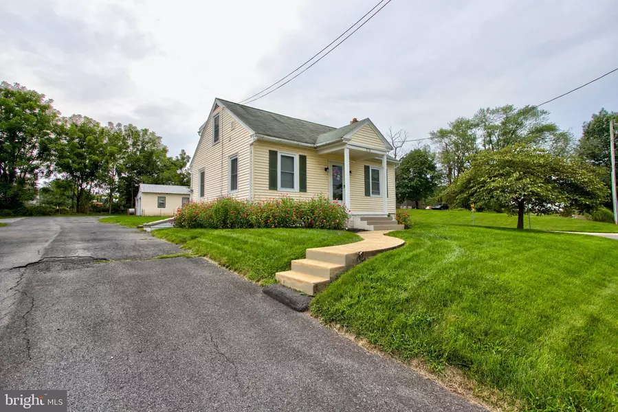 223 E FULTON ST, Ephrata, PA 17522