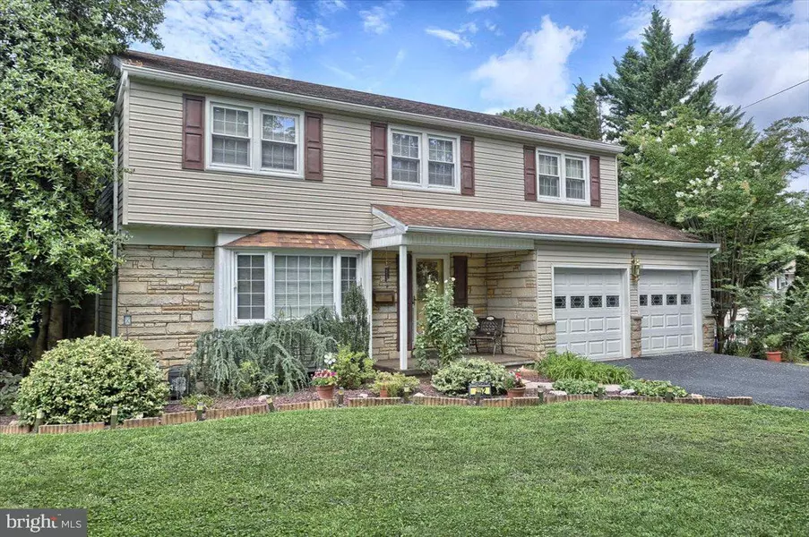 352 BLACKSMITH RD, Camp Hill, PA 17011