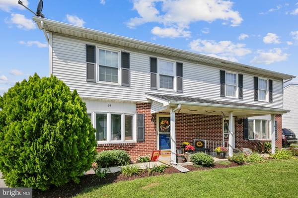 14 E LAKEVIEW DR, Littlestown, PA 17340