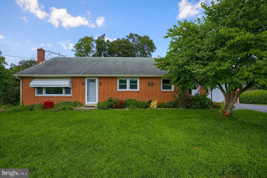 1794 OLD LINE RD, Manheim, PA 17545