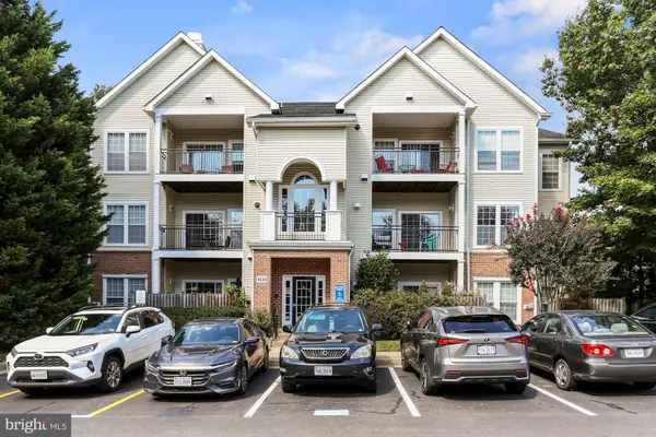 Fairfax, VA 22030,4144 FOUNTAINSIDE LN #204