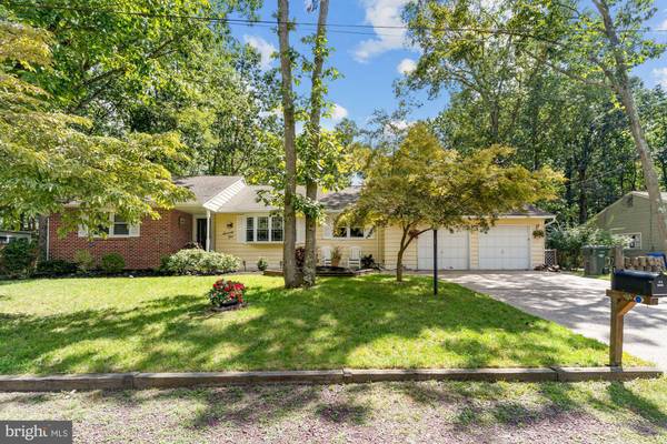 71 CUTCHOGUE TRL, Medford Lakes, NJ 08055