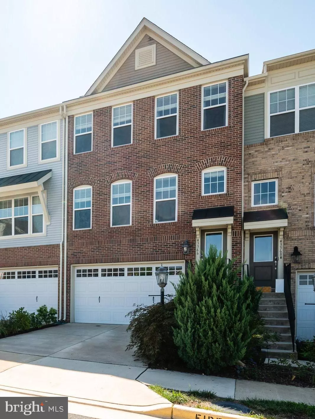 Chantilly, VA 20152,43366 WAYFARER SQ