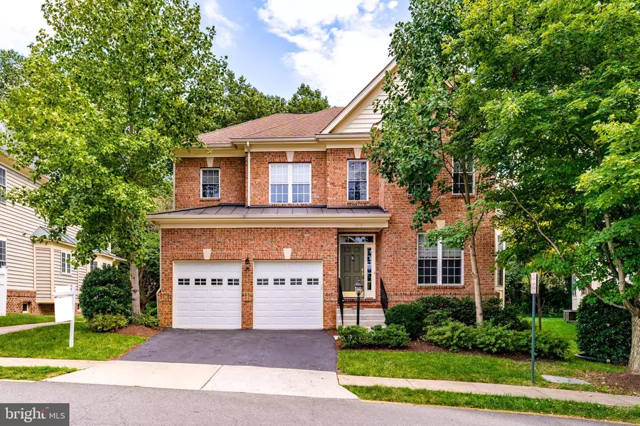 2883 STAR OPAL DR, Fairfax, VA 22031