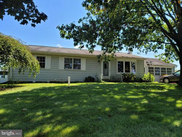 121 NEWVILLE RD, Shippensburg, PA 17257