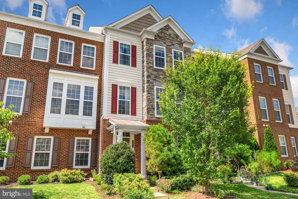 25478 SCHOOLEY MILL TER, Chantilly, VA 20152