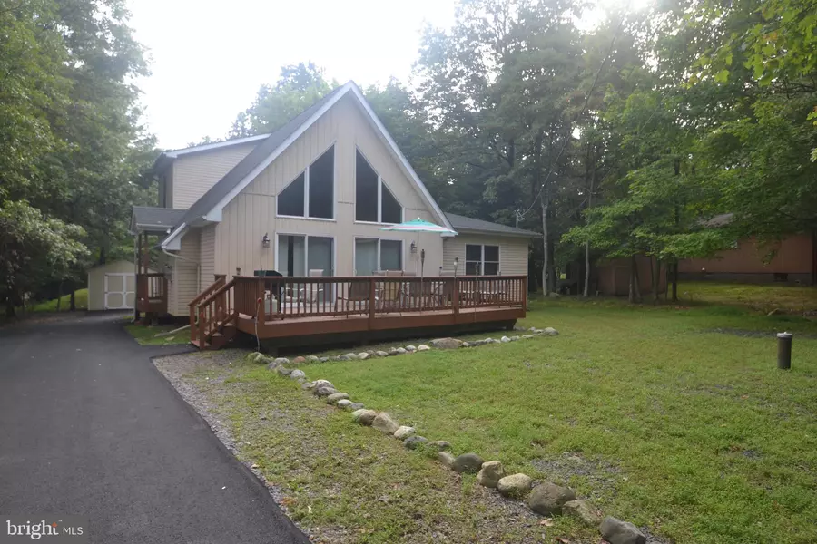 63 LINDBERGH CIR, Albrightsville, PA 18210