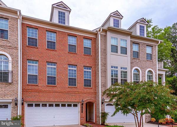 7985 TURTLE CREEK CIR, Gainesville, VA 20155